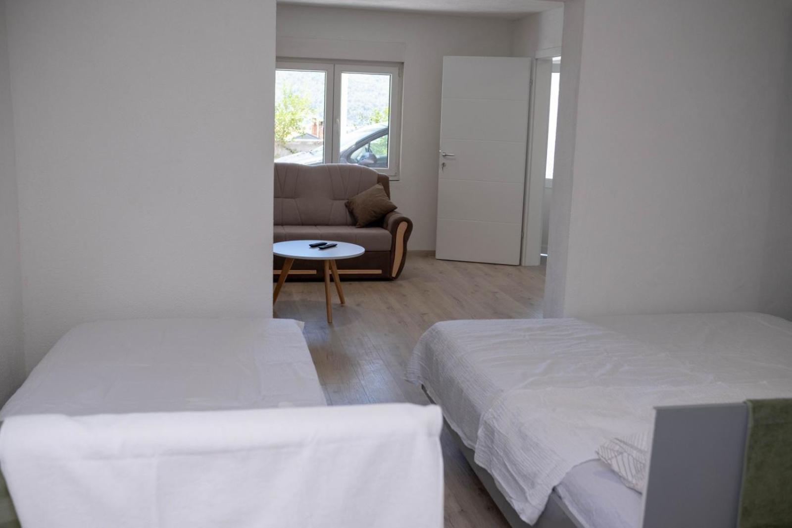 Apartman Hadze موستار المظهر الخارجي الصورة