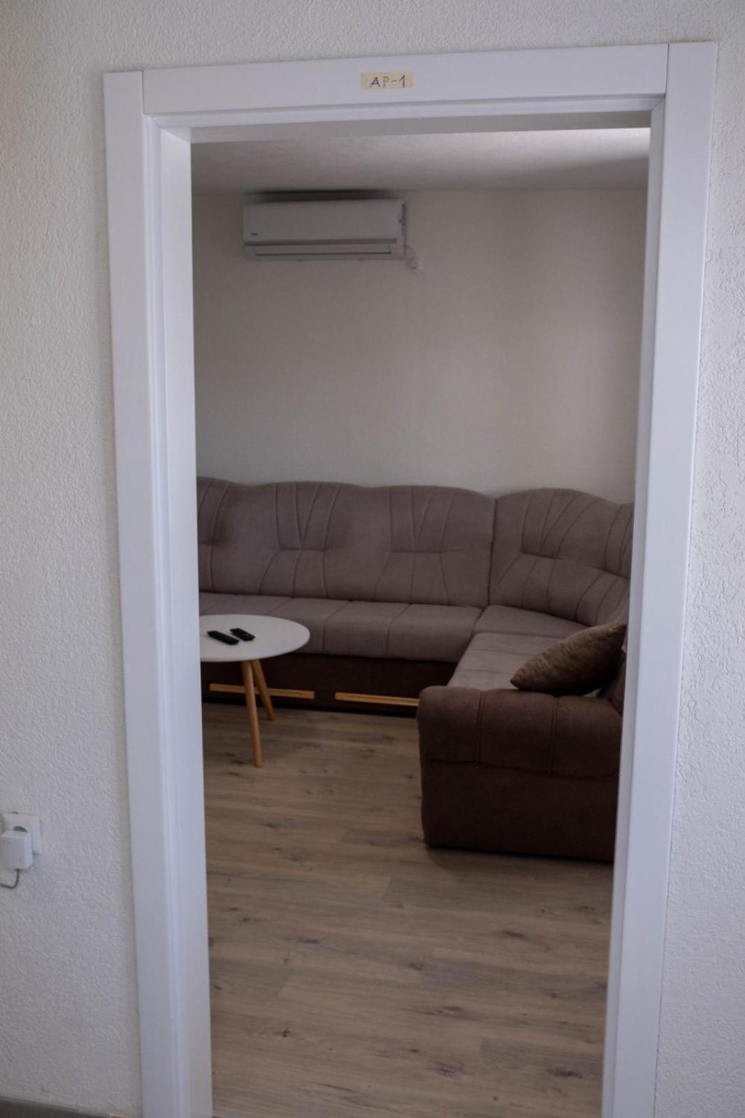 Apartman Hadze موستار المظهر الخارجي الصورة